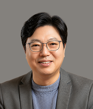 Seunghoon Yoo, CEO